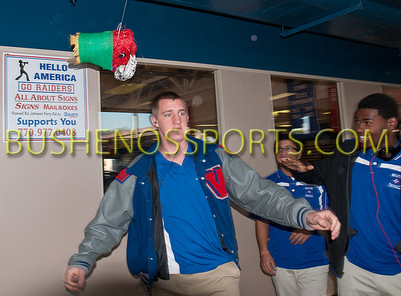 bushenosPreGame121011-079