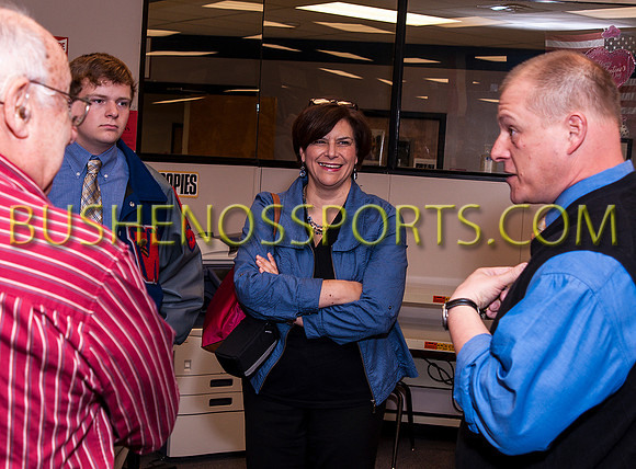 bushenosSignDay020613-1032