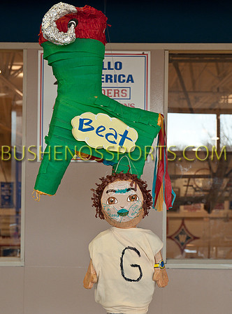 bushenosPreGame121011-058