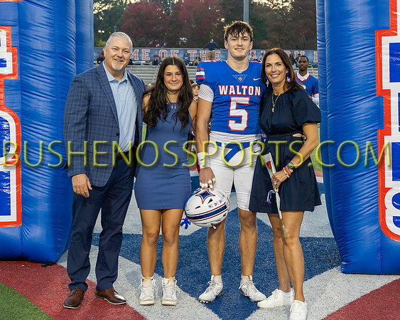 bushenosSenior102524-5904